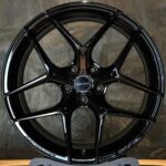 Диск Replica ST FF-FK07 8x18 5x108 ET40.0 D63.3 Gloss Black