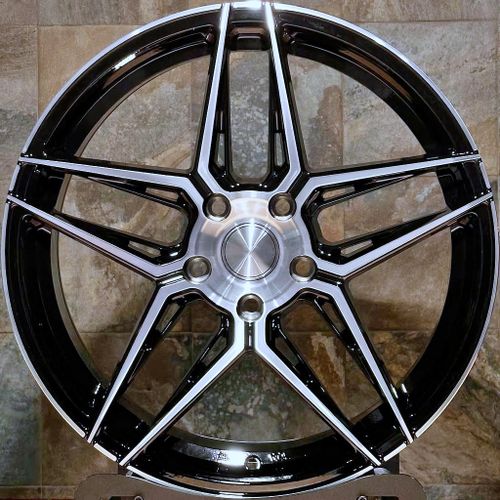 23113220_main Диск Replica ST AH G440 8x18 5x114,3 ET35.0 D73.1 MBF — изображение 1